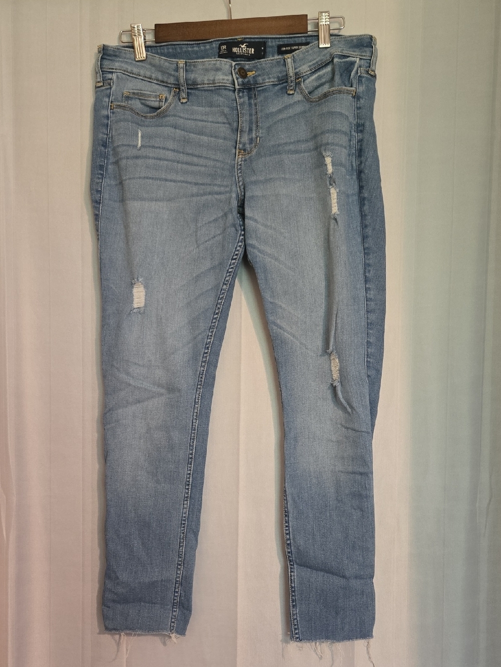 Hollister Light Wash Destructed Skinny Jeans Size 13